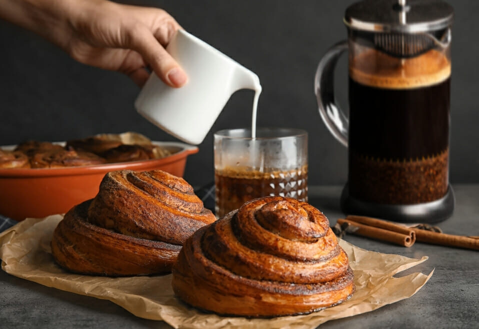 https://www.teamraderie.com/wp-content/uploads/2021/06/Horizontal_Tartine-Bakery-and-French-Press-Coffee-Tea-Experience-%D0%BA%D0%BE%D0%BF%D1%96%D1%8F-1.jpg